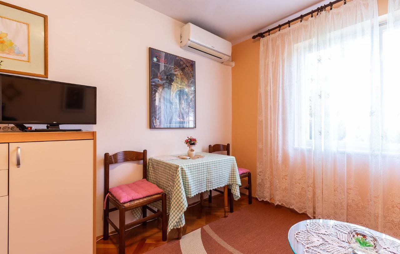 Irena Apartment Пореч Екстериор снимка